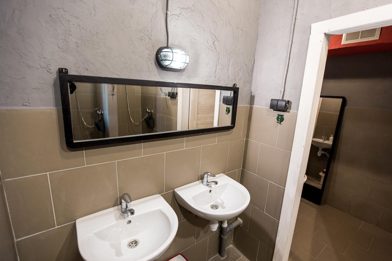 הוסטל Lviv Loft Prison מראה חיצוני תמונה