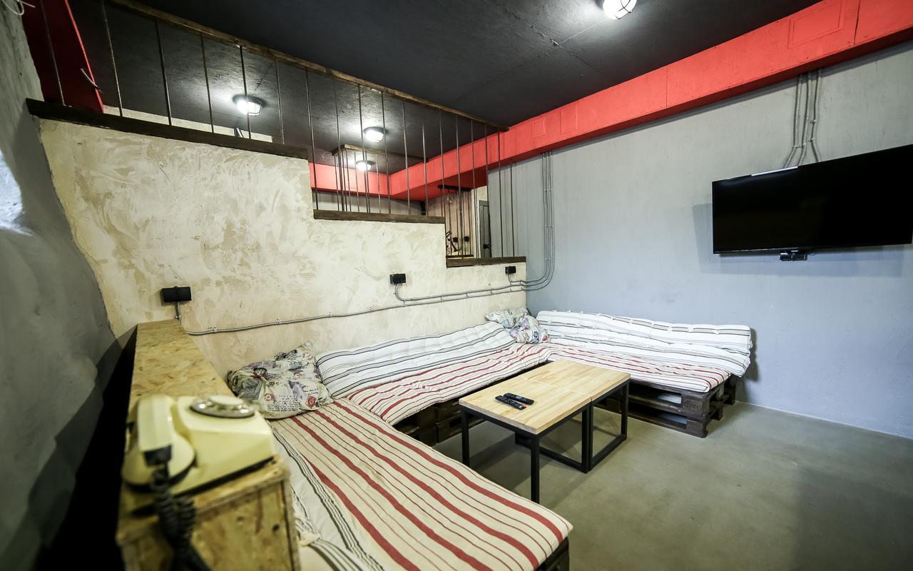 הוסטל Lviv Loft Prison מראה חיצוני תמונה